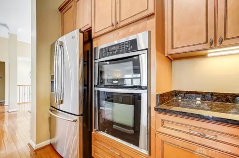 Kitchen - 791 Ascot Dr, Maineville, OH 45039 photo 6 of 10