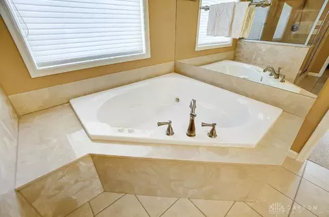 Bath - 791 Ascot Dr, Maineville, OH 45039 photo 8 of 14
