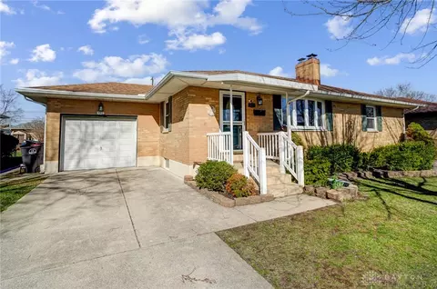 427 Shade Dr, Dayton, OH 45449
