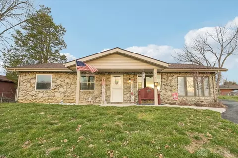 1718 Utah Ct, Xenia, OH 45385