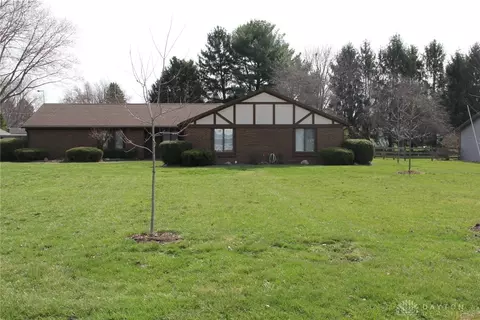 5763 Troy Frederick Rd, Tipp City, OH 45371