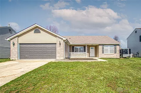 2670 Jenny Marie Dr, Xenia, OH 45385