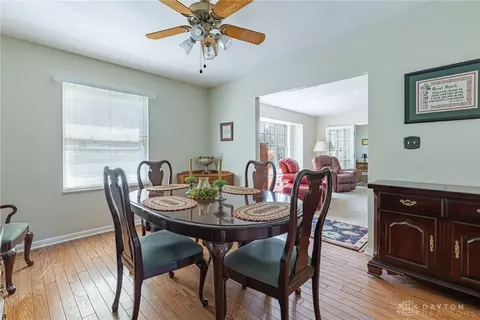 317 Blackstone Dr, Centerville, OH 45459 photo 5