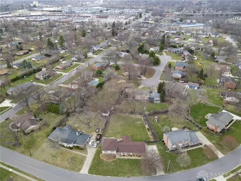 317 Blackstone Dr, Centerville, OH 45459 photo 41