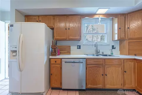 317 Blackstone Dr, Centerville, OH 45459 photo 10
