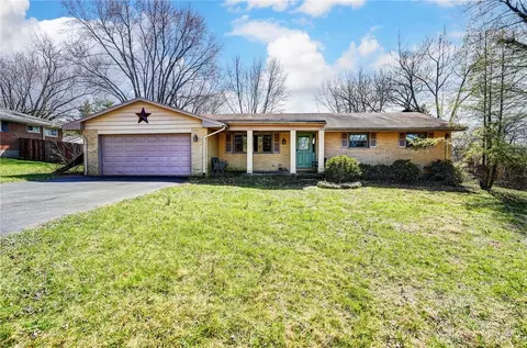 195 E Lytle 5 Points Rd, Centerville, OH 45458