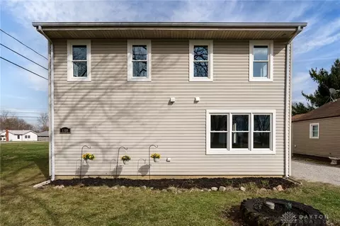 1708 Lincoln Rd, Medway, OH 45341