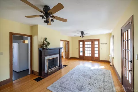 Living - 1837 Longview Dr, Springfield, OH 45504 photo 1 of 4