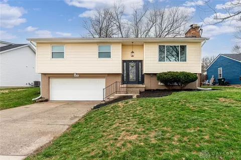 2530 El Camino Dr, Middletown, OH 45044