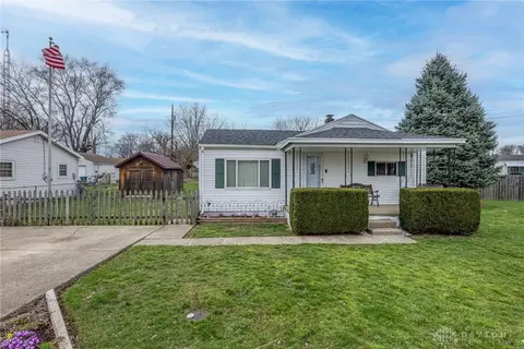 2635 Guernsey Dell, Dayton, OH 45404