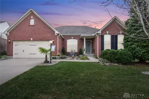 1312 Oakhurst Ct, Lebanon, OH 45036