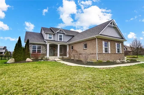 2047 Stablehand Dr, Dayton, OH 45458
