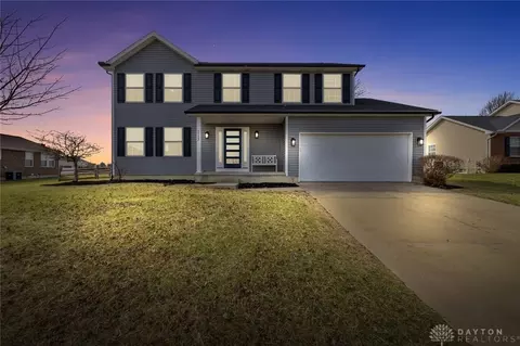 713 Mound St, Brookville, OH 45309