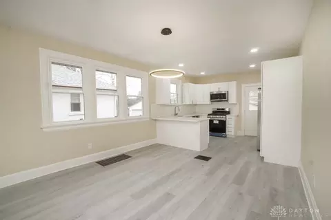 1384 W Galbraith Rd, Cincinnati, OH 45231 photo 10