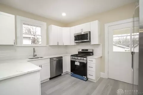 1384 W Galbraith Rd, Cincinnati, OH 45231 photo 12