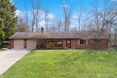 5204 Wheaton St, Dayton, OH 45429