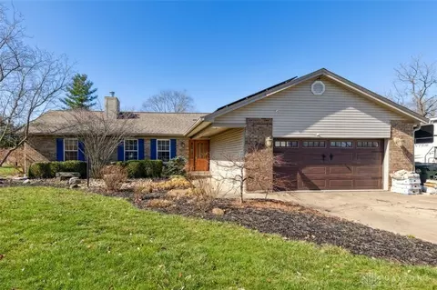 21 W Hatt Swank Rd, Maineville, OH 45039