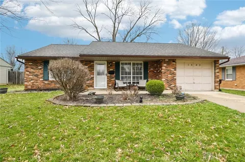 1583 Roxbury Dr, Xenia, OH 45385