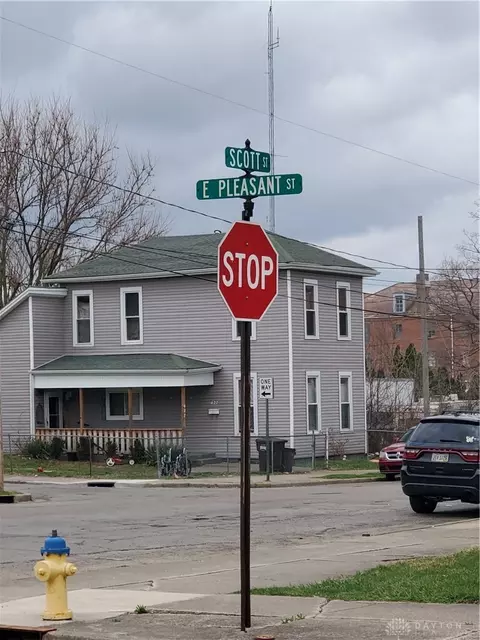 453 E Pleasant St, Springfield, OH 45505 photo 5