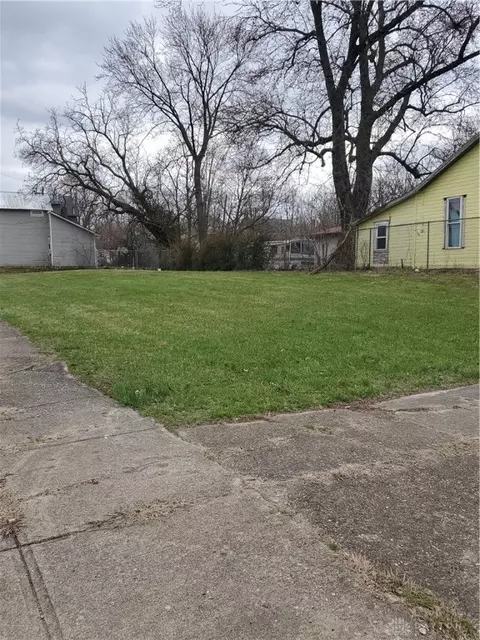 453 E Pleasant St, Springfield, OH 45505