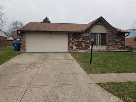 8353 Schoolgate Dr, Dayton, OH 45424