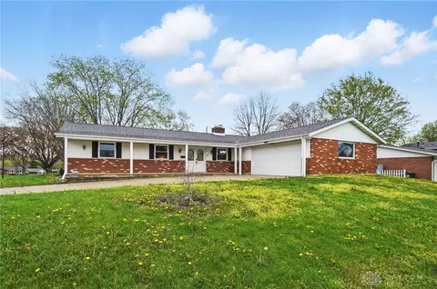 550 Rising Hill Dr, Fairborn, OH 45324