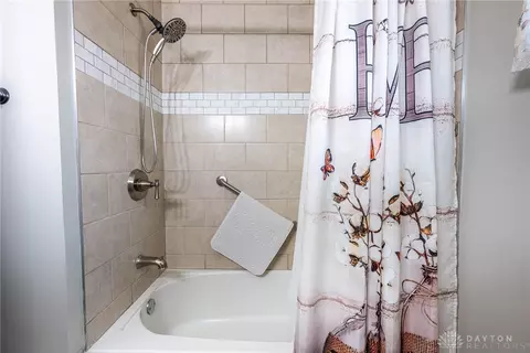 Bath - 983 Gardner Rd, Kettering, OH 45429 photo 3 of 3