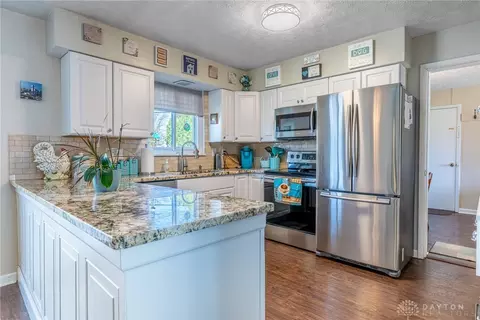 Kitchen - 983 Gardner Rd, Kettering, OH 45429 photo 1 of 2