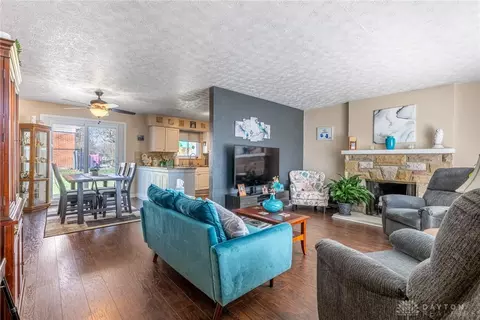 Living - 983 Gardner Rd, Kettering, OH 45429 photo 2 of 3