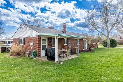Exterior - 983 Gardner Rd, Kettering, OH 45429 photo 3 of 7