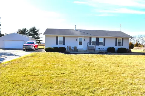 9940 N Newberry Washington Rd, Piqua, OH 45356