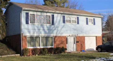 2845 Comanche Dr, Dayton, OH 45420