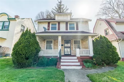 1204 Seneca Dr, Dayton, OH 45402