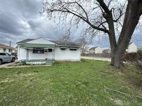 2371 Winwood Ave, Moraine, OH 45439