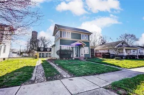 24 S Maple Ave, Fairborn, OH 45324