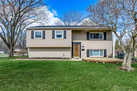 565 Clareridge Ln, Centerville, OH 45458