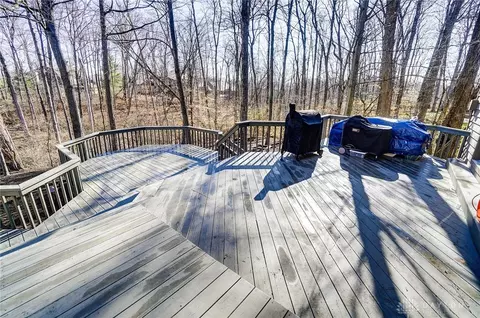 Exterior - 845 Wind Bluff Pt, Springboro, OH 45066 photo 9 of 15
