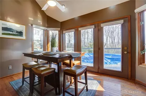 Dining - 845 Wind Bluff Pt, Springboro, OH 45066 photo 2 of 6