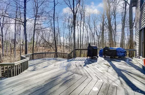 Exterior - 845 Wind Bluff Pt, Springboro, OH 45066 photo 6 of 15
