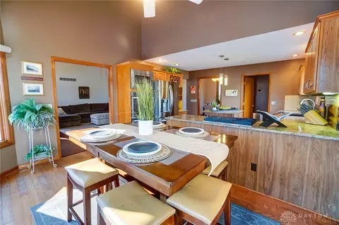 Dining - 845 Wind Bluff Pt, Springboro, OH 45066 photo 4 of 6