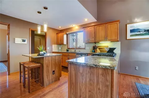 Kitchen - 845 Wind Bluff Pt, Springboro, OH 45066 photo 1 of 7