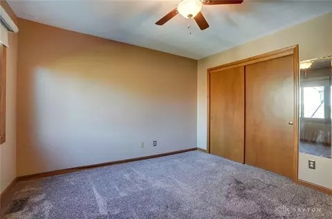 Bedroom - 845 Wind Bluff Pt, Springboro, OH 45066 photo 9 of 12