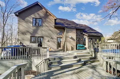 Exterior - 845 Wind Bluff Pt, Springboro, OH 45066 photo 11 of 15