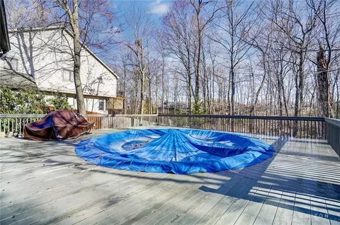 Exterior - 845 Wind Bluff Pt, Springboro, OH 45066 photo 5 of 15