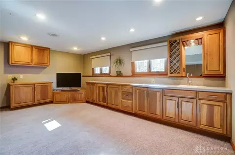 Living - 845 Wind Bluff Pt, Springboro, OH 45066 photo 7 of 7