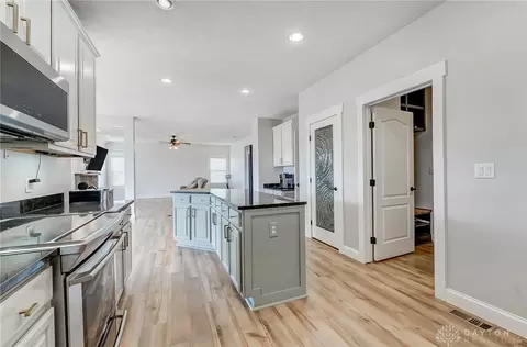 Kitchen - 170 E Pugh Dr, Springboro, OH 45066 photo 6 of 6