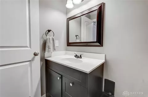 Bath - 170 E Pugh Dr, Springboro, OH 45066 photo 6 of 6