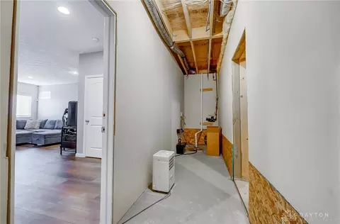 Entry Way - 170 E Pugh Dr, Springboro, OH 45066 photo 5 of 6