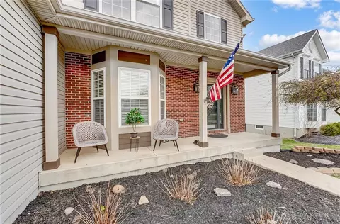 Exterior - 170 E Pugh Dr, Springboro, OH 45066 photo 3 of 6