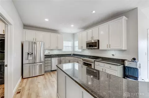 Kitchen - 170 E Pugh Dr, Springboro, OH 45066 photo 2 of 6